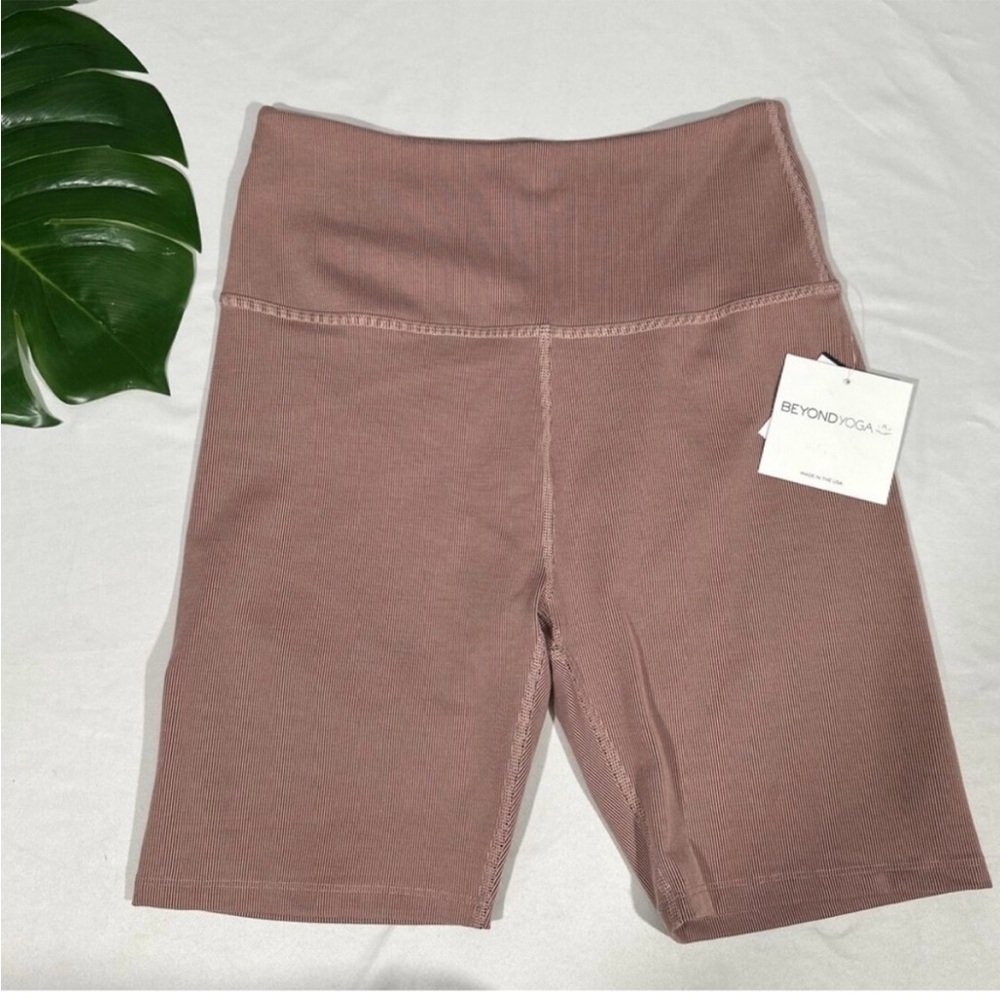 Beyond Yoga Biker Short - XS